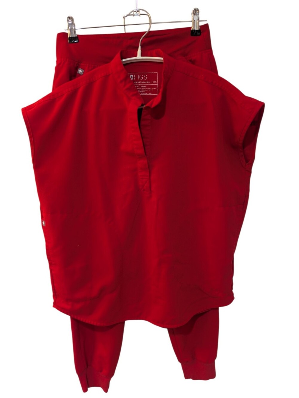 Figs Red Women’s Scrub Set- Rafela Top & High Waisted Zamora Jogger Pants